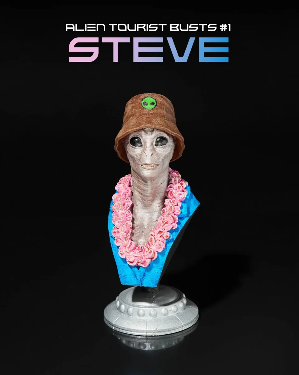 Alien Tourist Bust #1 - Steve